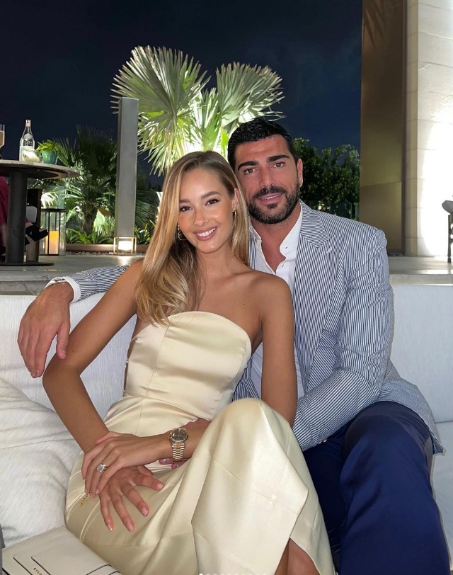 Ex-Southampton ace Pelle is married to Viktoria