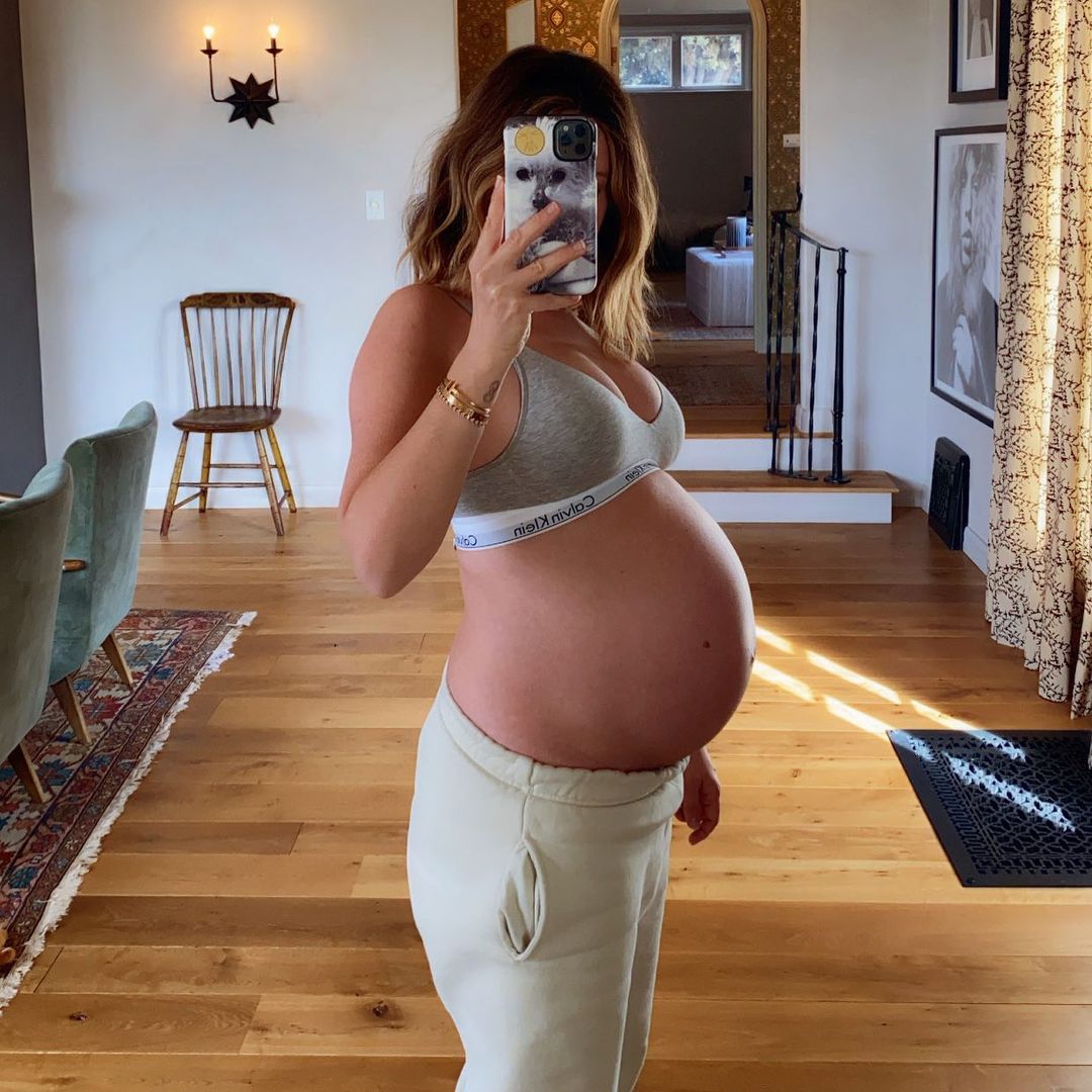 Ashley shared photos from her previous pregnancy