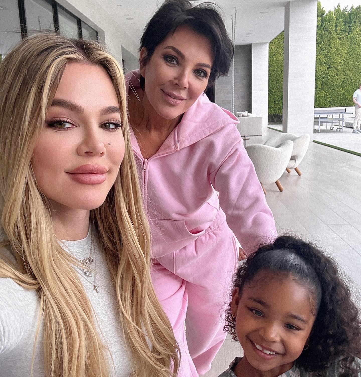 Last year on Easter, Khloe faced comments from fans voicing the same criticism