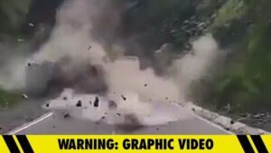 Boulders Crush Cars in Horrific Peruvian Rockslide Caught on Camera