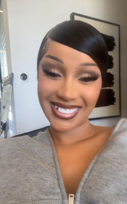 Cardi B revealed that she lost a tooth while eating a bagel
