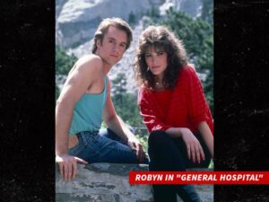 Robyn in "General Hospital"_