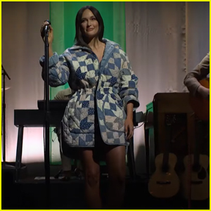 Kacey Musgraves Brings 'Deeper Well' & 'Too Good to be True' to 'SNL' - Watch Her Performances!