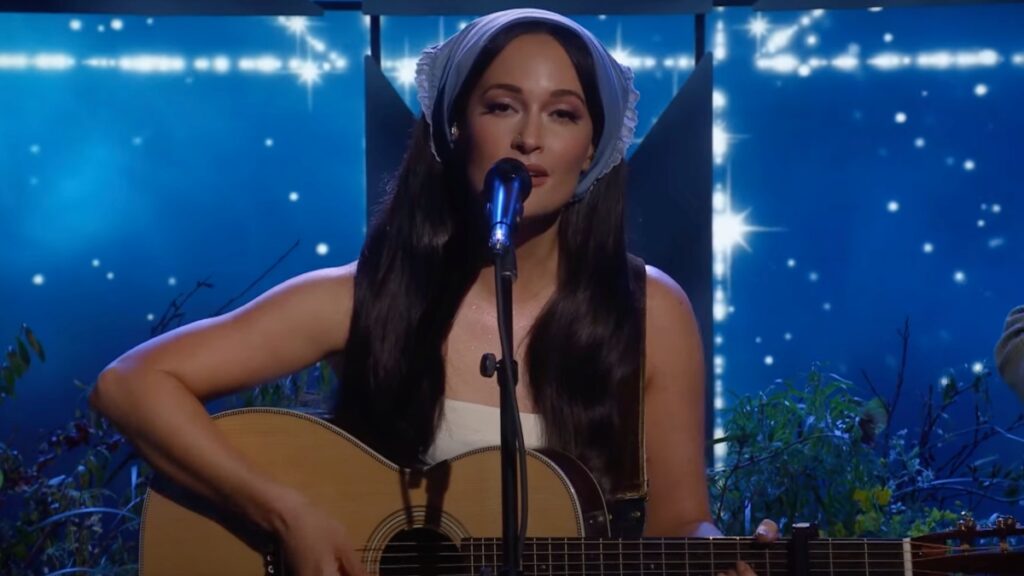 Kacey Musgraves Performs “The Architect” on Fallon: Watch
