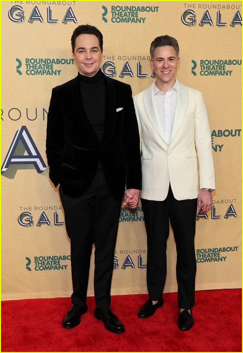 Jim Parsons and husband Todd Spiewak at the Roundabout Gala