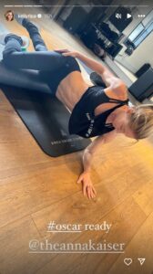 Kelly Ripa in Two-Piece Workout Gear Flashes Abs Getting "Oscar Ready"