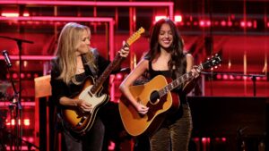 Sheryl Crow and Olivia Rodrigo Perform "If It Makes You Happy" in Nashville