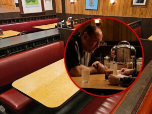 'The Sopranos' Diner Booth From Finale Sells For Over $82,000