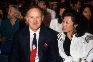 Actor Gene Hackman and his second wife, Betsy Arakawa, pose for a portrait in 1986 in Los Angeles, California