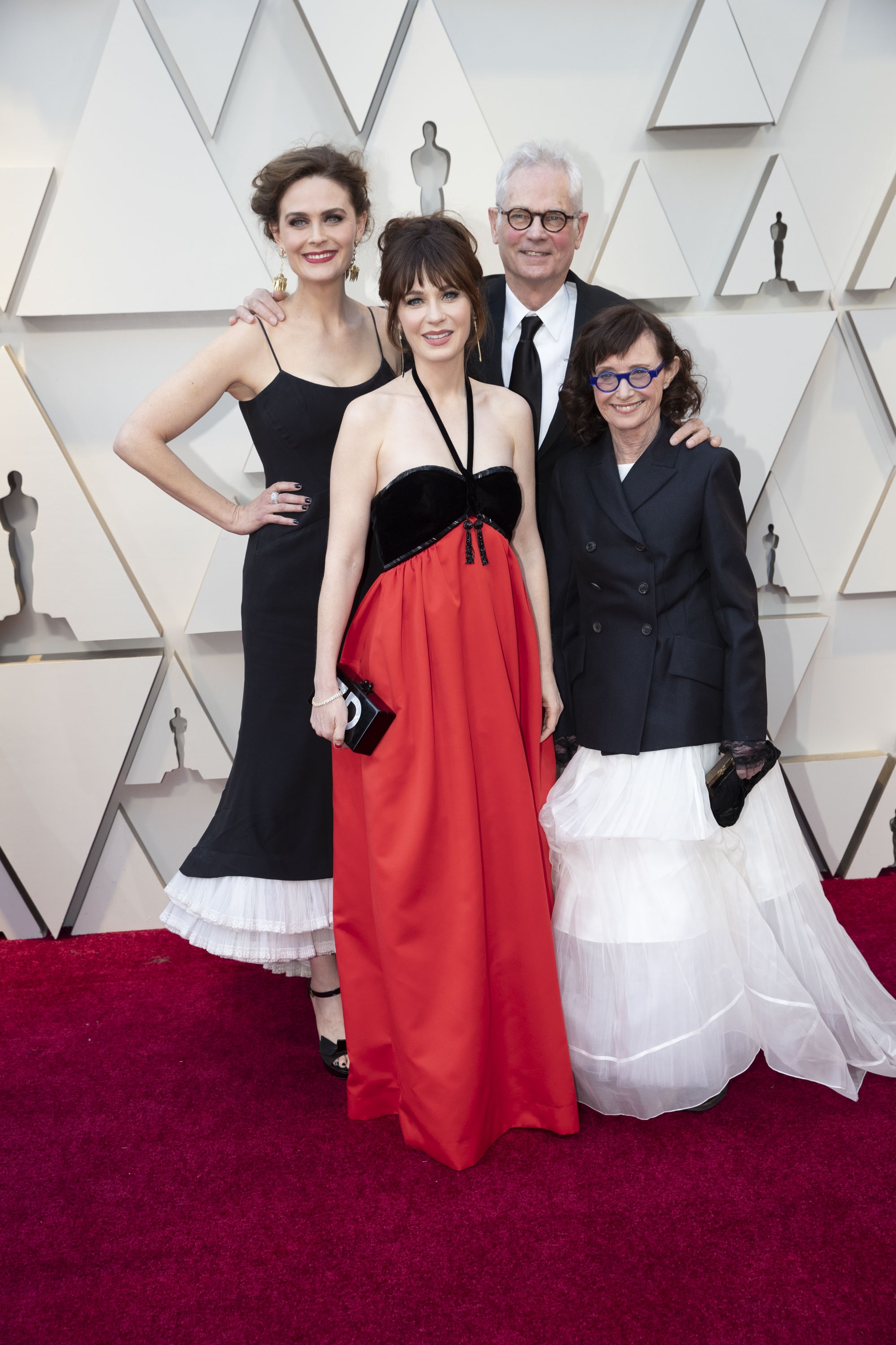 The New Girls star pictured at the Oscars with her father Caleb, mother Mary Jo, and sister Emily Deschanel
