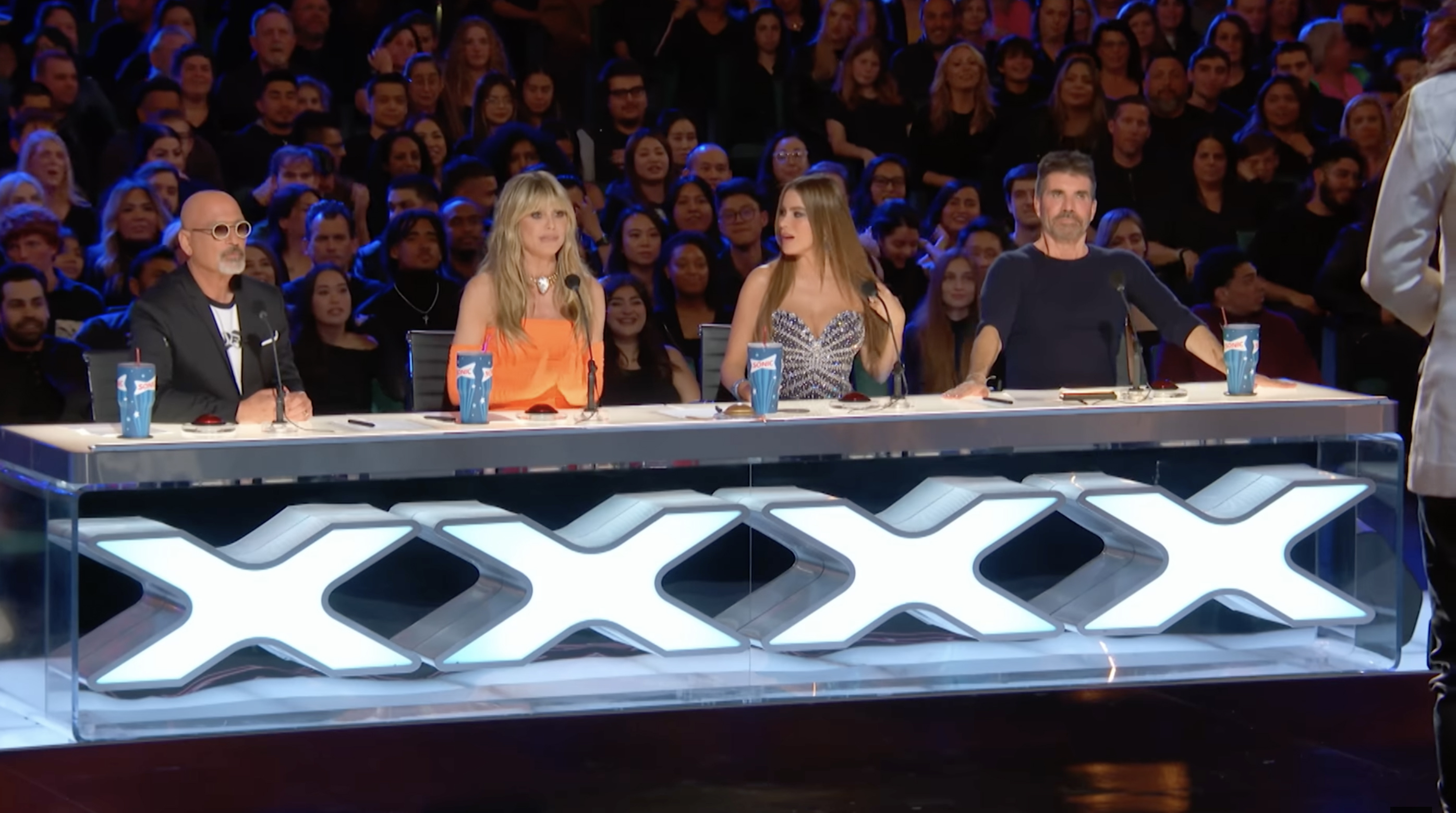 Heidi and Sofia sat with Howie Mandel and Simon Cowell at the AGT judges' table in September 2023