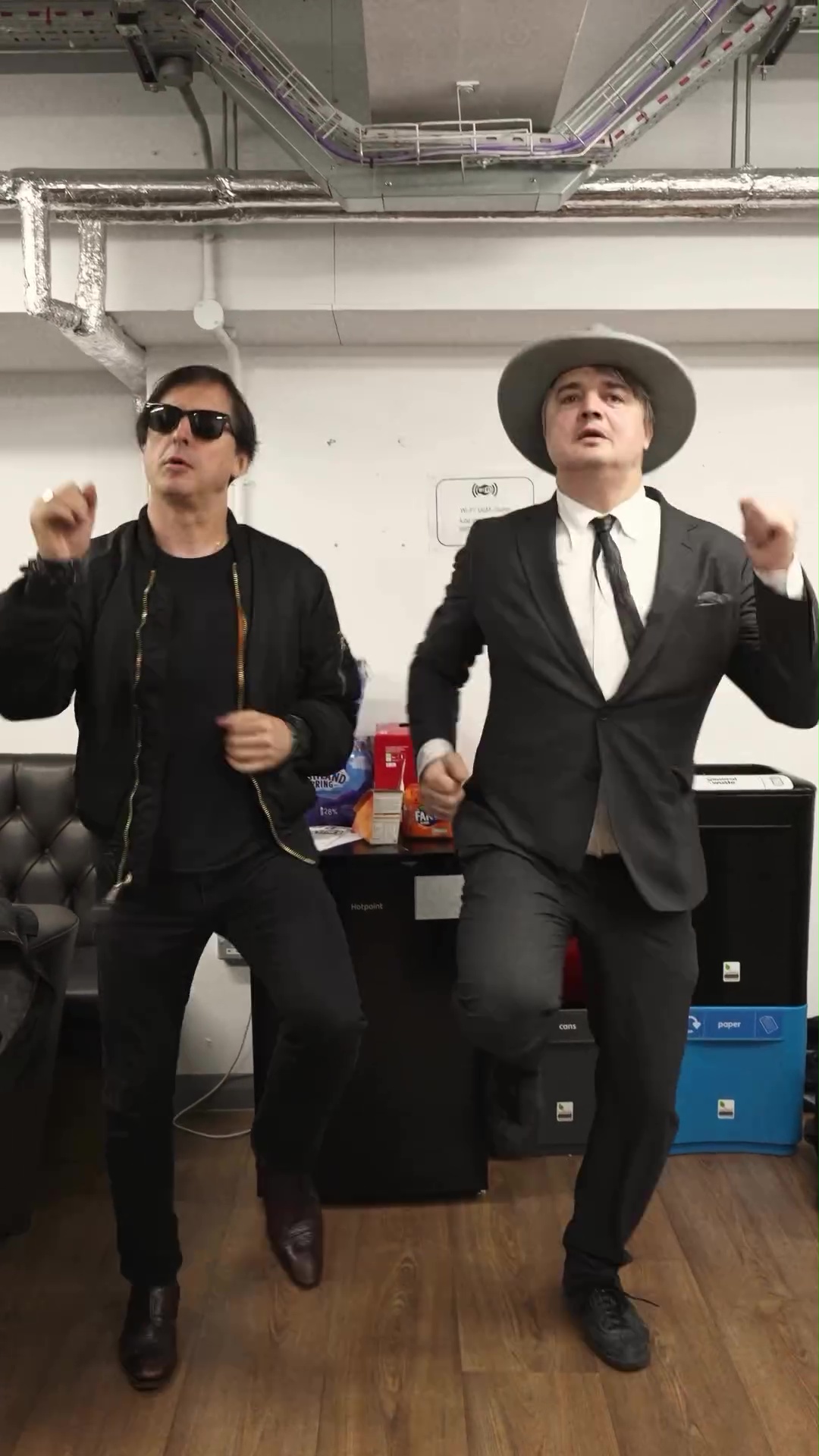 The Libertines have posted a viral dance as they bid to get to the No1 spot in the charts