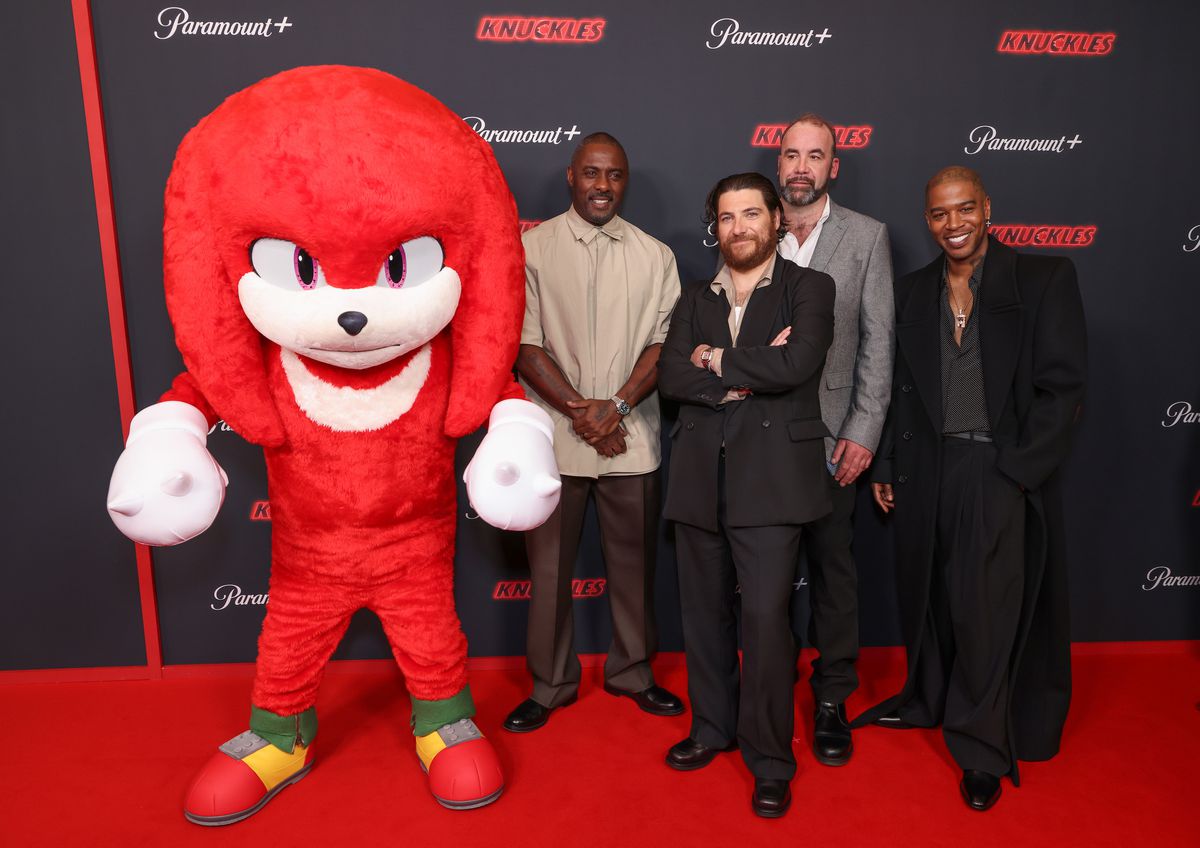 Knuckles standing for a group smile with Idris Elba, Adam Pally, Rory McCann and Kid Cudi