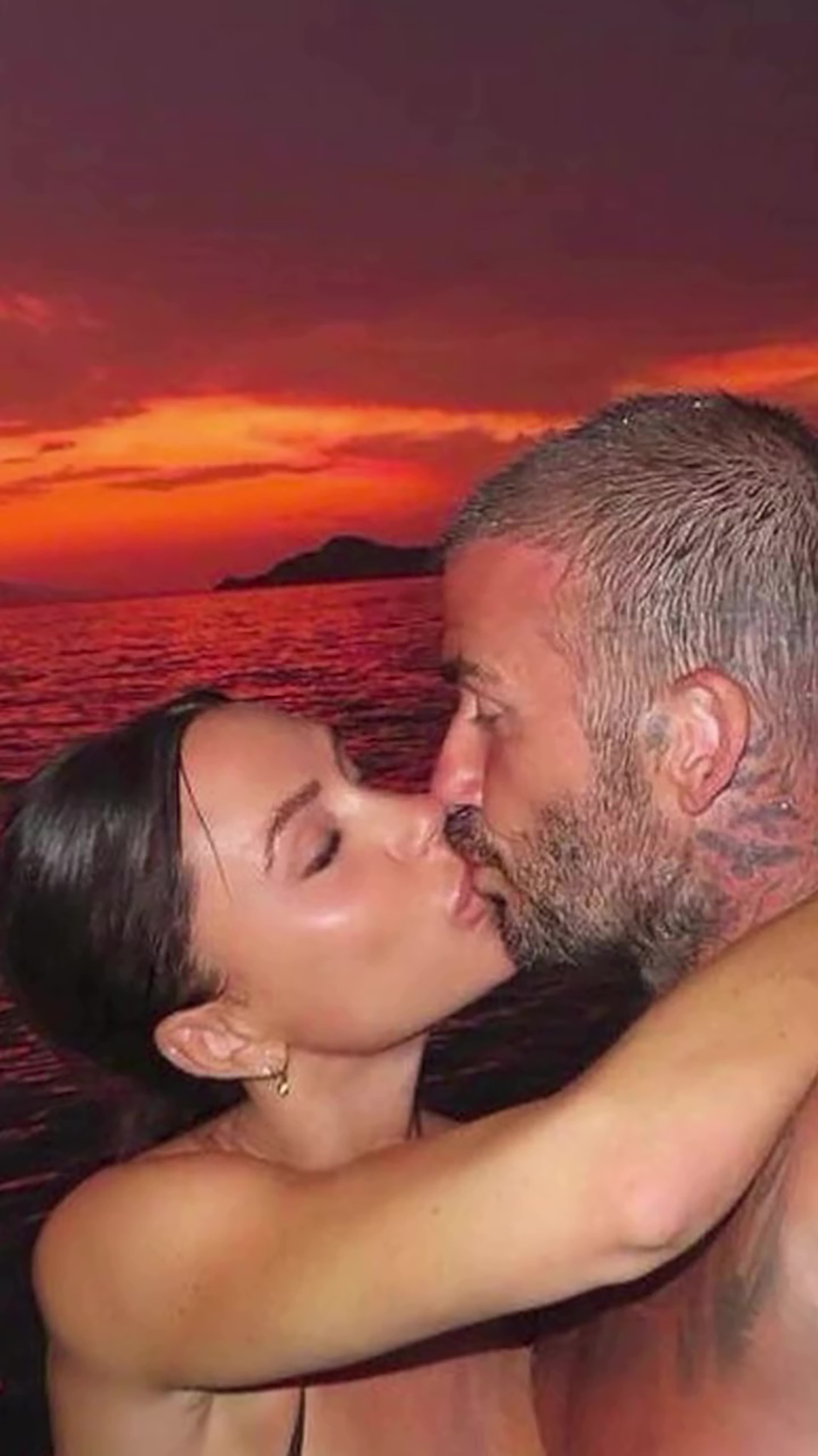 David and Victoria share a romantic kiss in a pic he uploaded to Instagram to celebrate her birthday