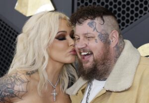 Jelly Roll's wife says remarks about weight sent him offline
