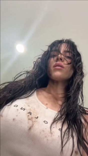 Billie posted the clip on her Instagram Stories, appearing to have wet hair and dirt on her shirt