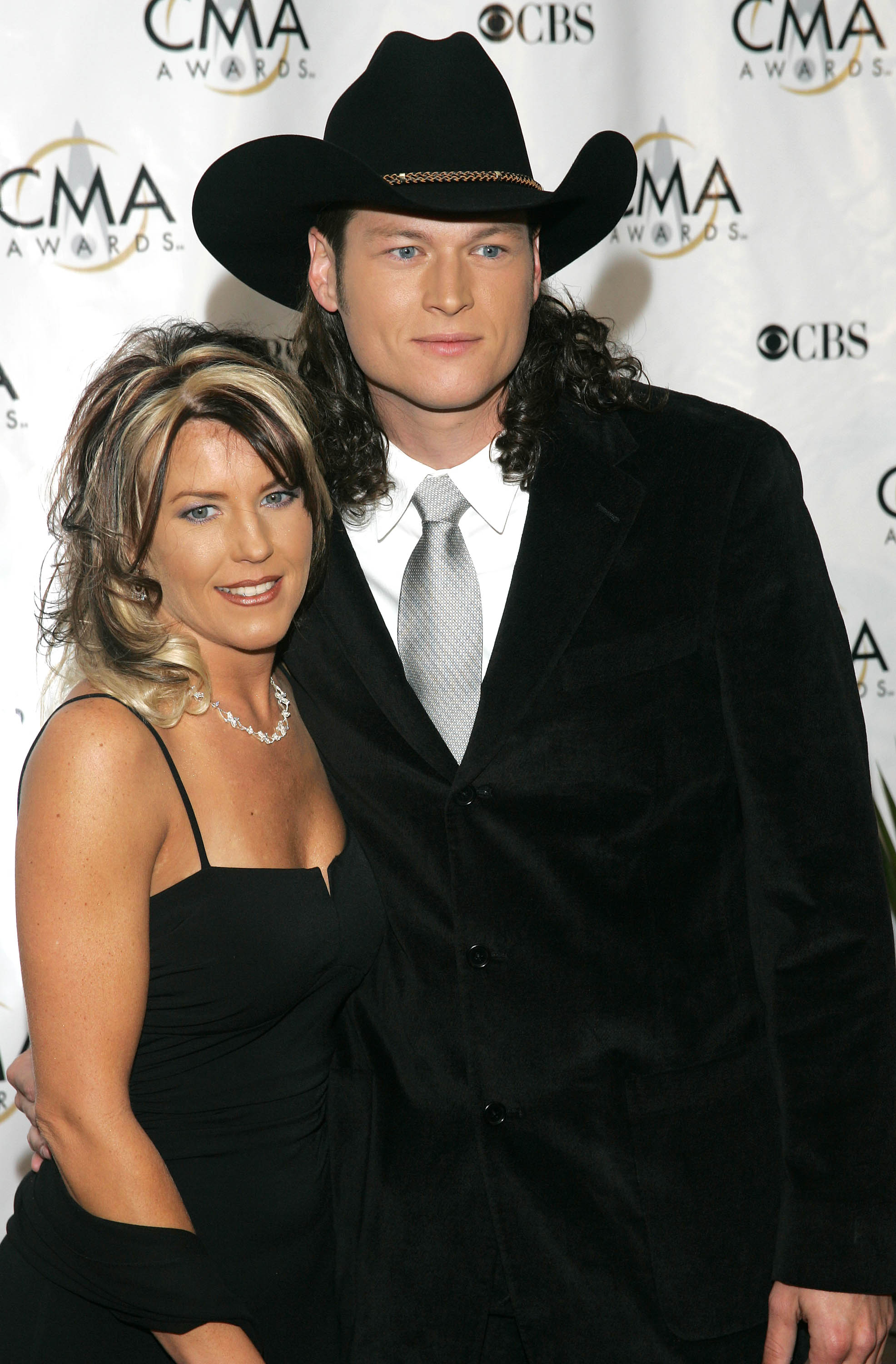 Blake Shelton and first wife Kaynette Shelton at the 38th Annual CMA Awards on November 9, 2004, in Nashville, Tennessee