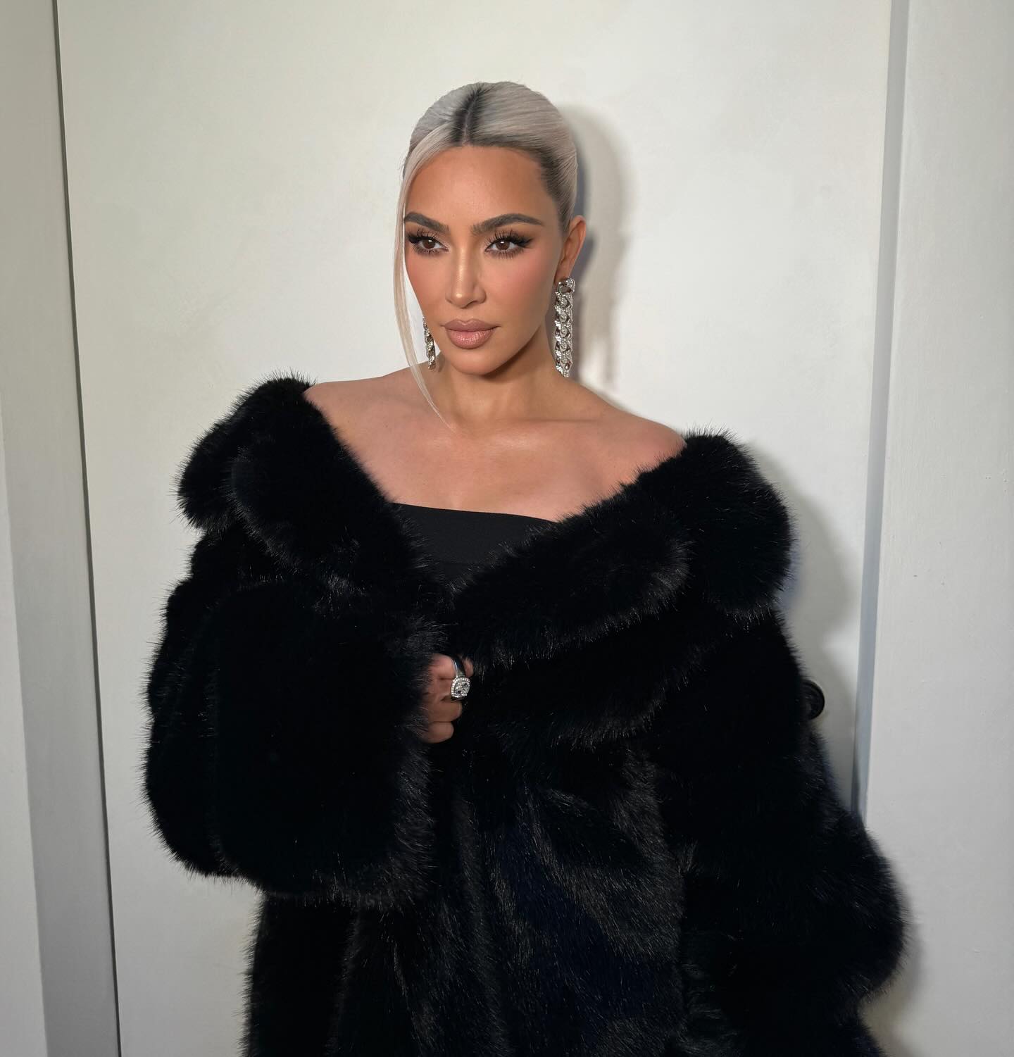 Fans claimed Kim's transformation is meant to serve as a ‘distraction’ from her ‘surgeries’