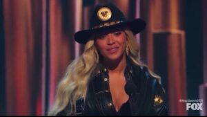 Beyoncé and Taylor Swift Top The 2024 iHeartRadio Awards, Give Speeches