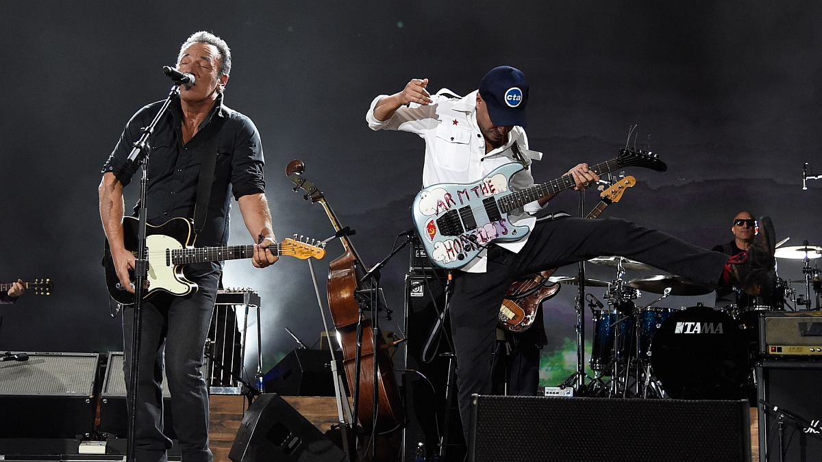 Bruce Springsteen Joined by Tom Morello in Los Angeles - Cirrkus News