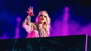 Grimes Experiences "Major Technical Difficulties" During Coachella Set