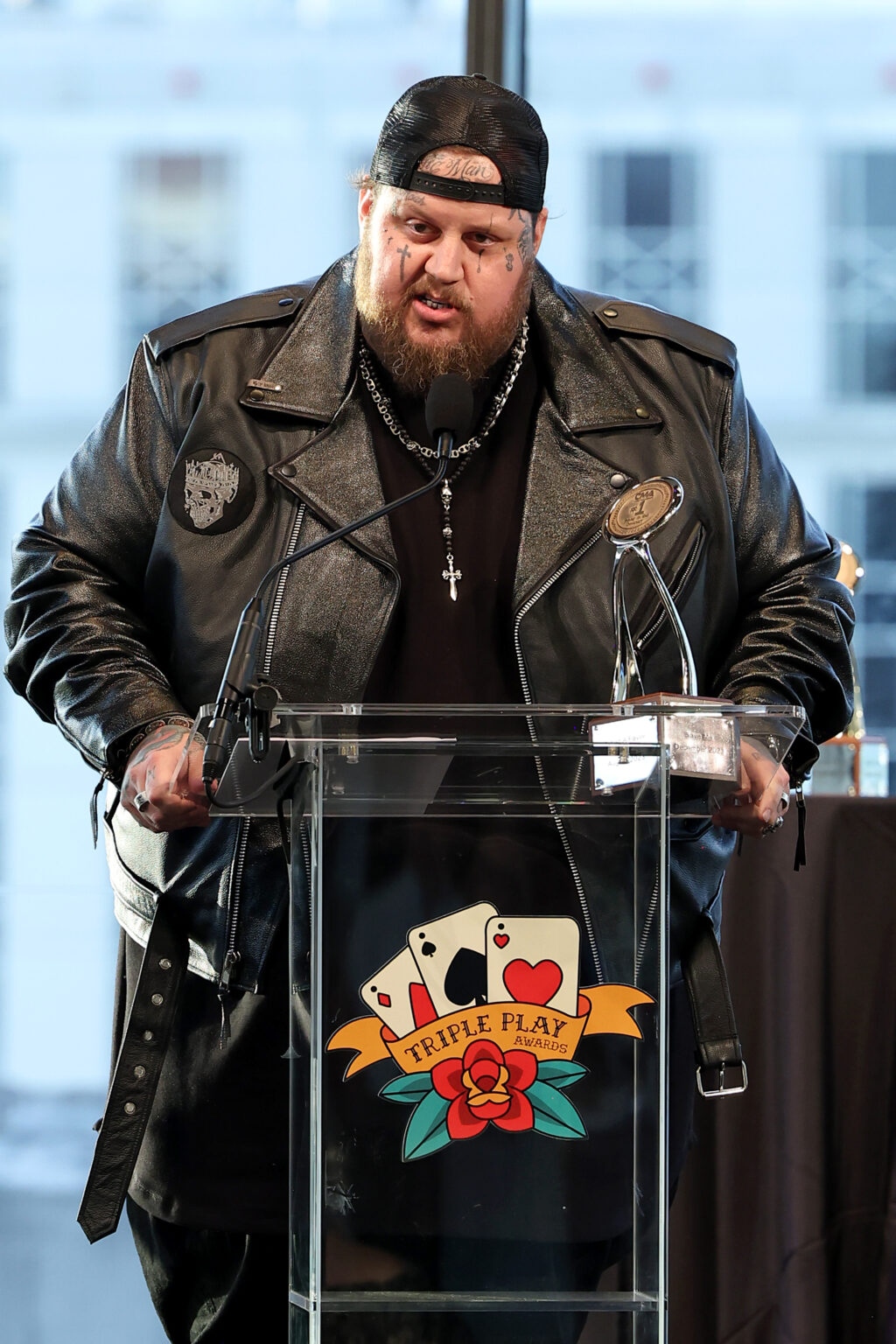 Jelly Roll reveals 70-lb weight loss in leather outfit at CMA Triple ...