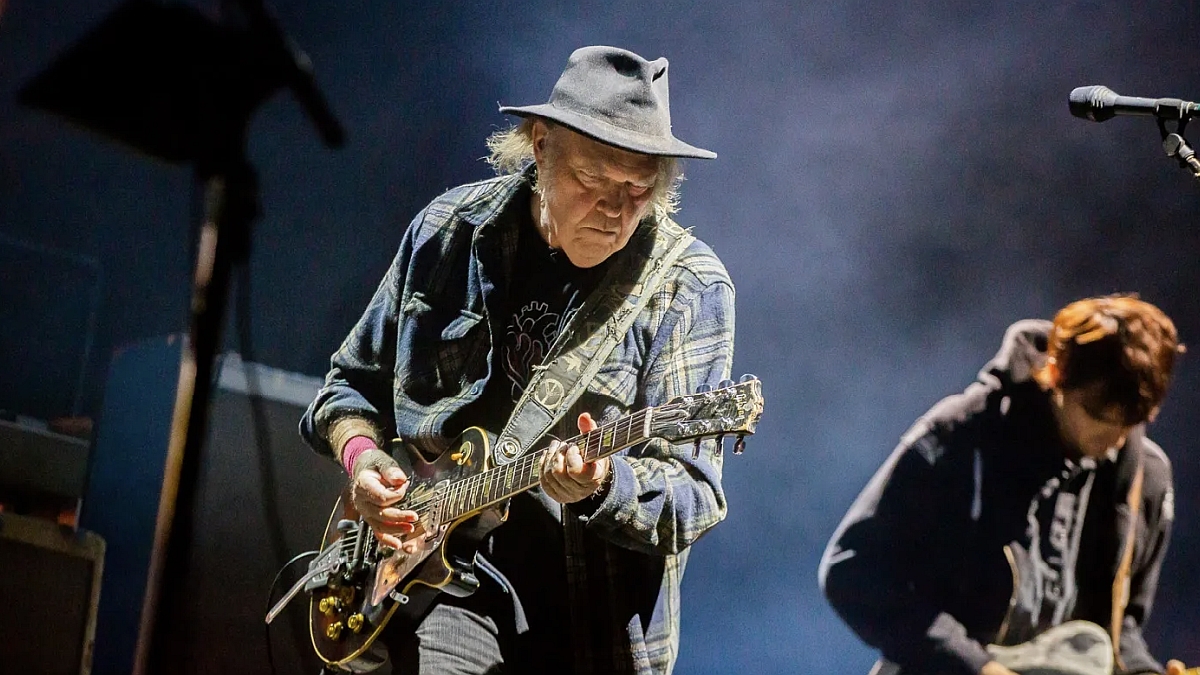 Neil Young + Crazy Horse Kick Off 2024 Tour Setlist + Video Cirrkus News