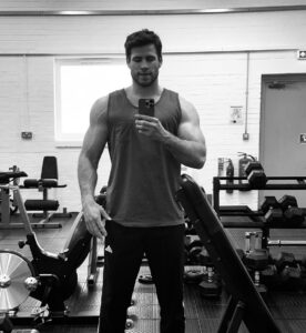 Liam Hemsworth showed off his muscles in a gym photo
