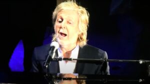 Paul McCartney and The Eagles Play "Let It Be" at Jimmy Buffett Tribute