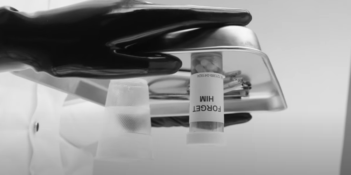 The code on this bottle in the music vid references Taylor's date of birth and her latest album's release date