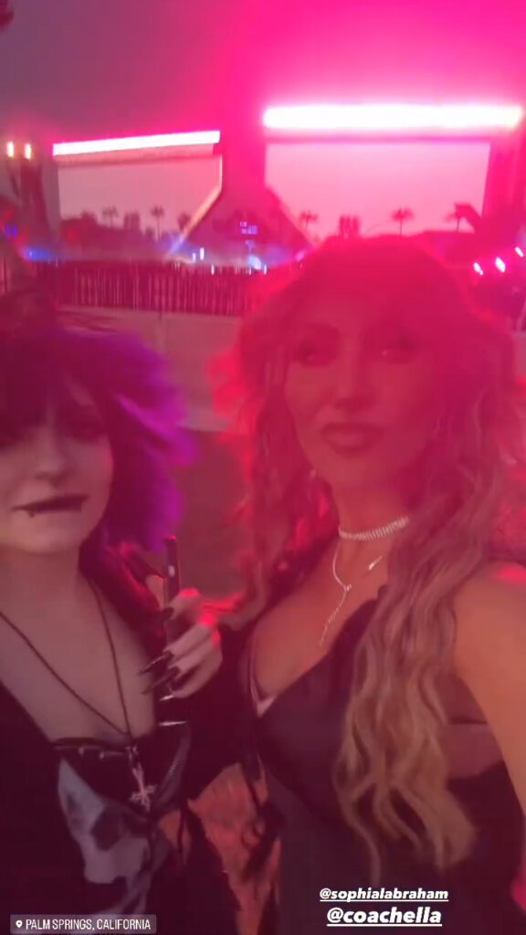 Farrah and Sophia Abraham finally arrived at Coachella after their lengthy car ride