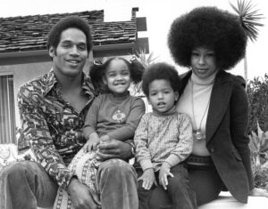 NFL star O.J. Simpson poses for a portrait with his wife Marguerite (Whitley) Simpson, daughter Arnelle, and son Jason on January 8, 1973, in Los Angeles, California (Photo by Michael Ochs Archives/Getty Images)
