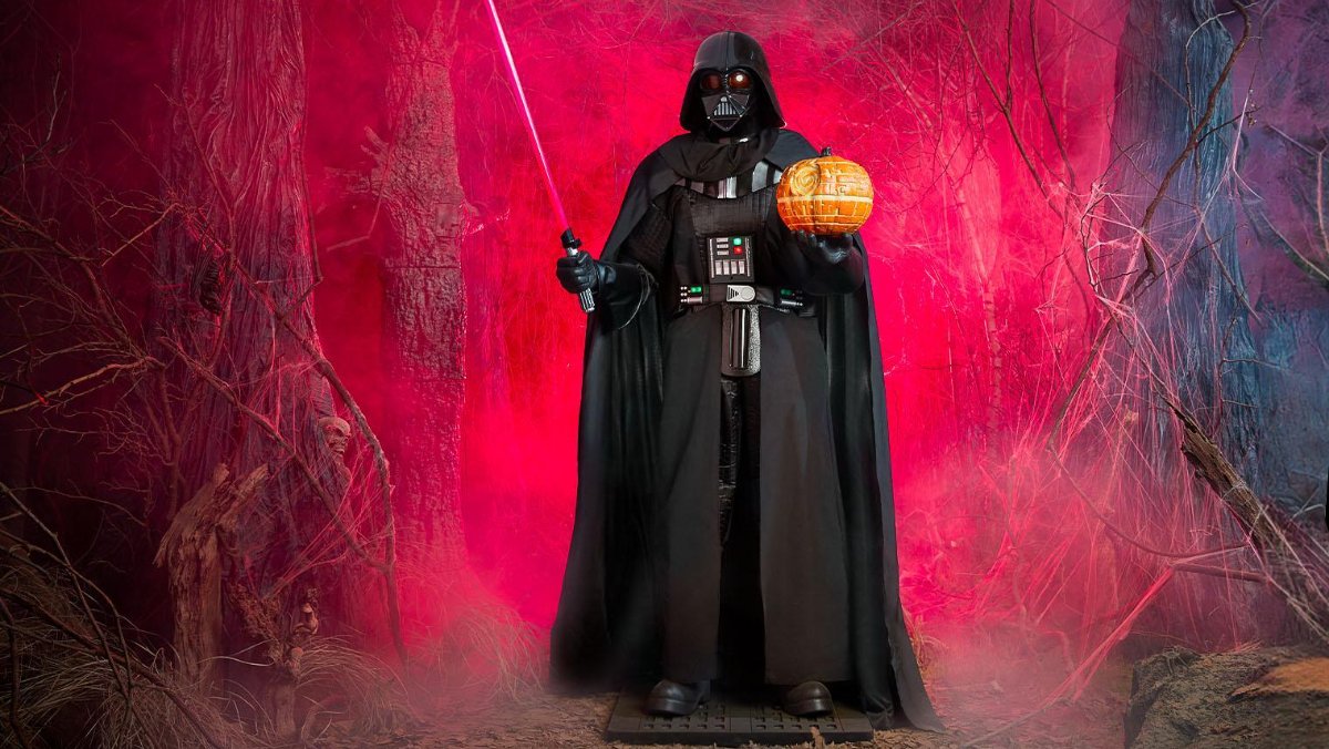 Seven Foot tall Darth Vader feature