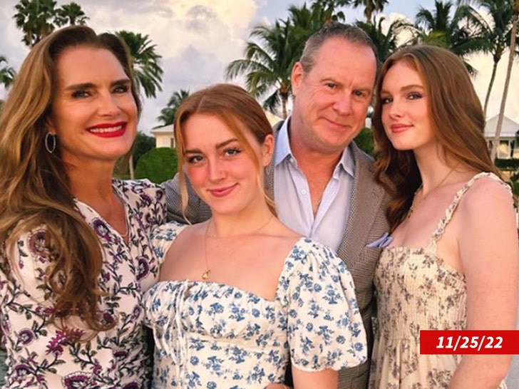 brooke shields and her daughters