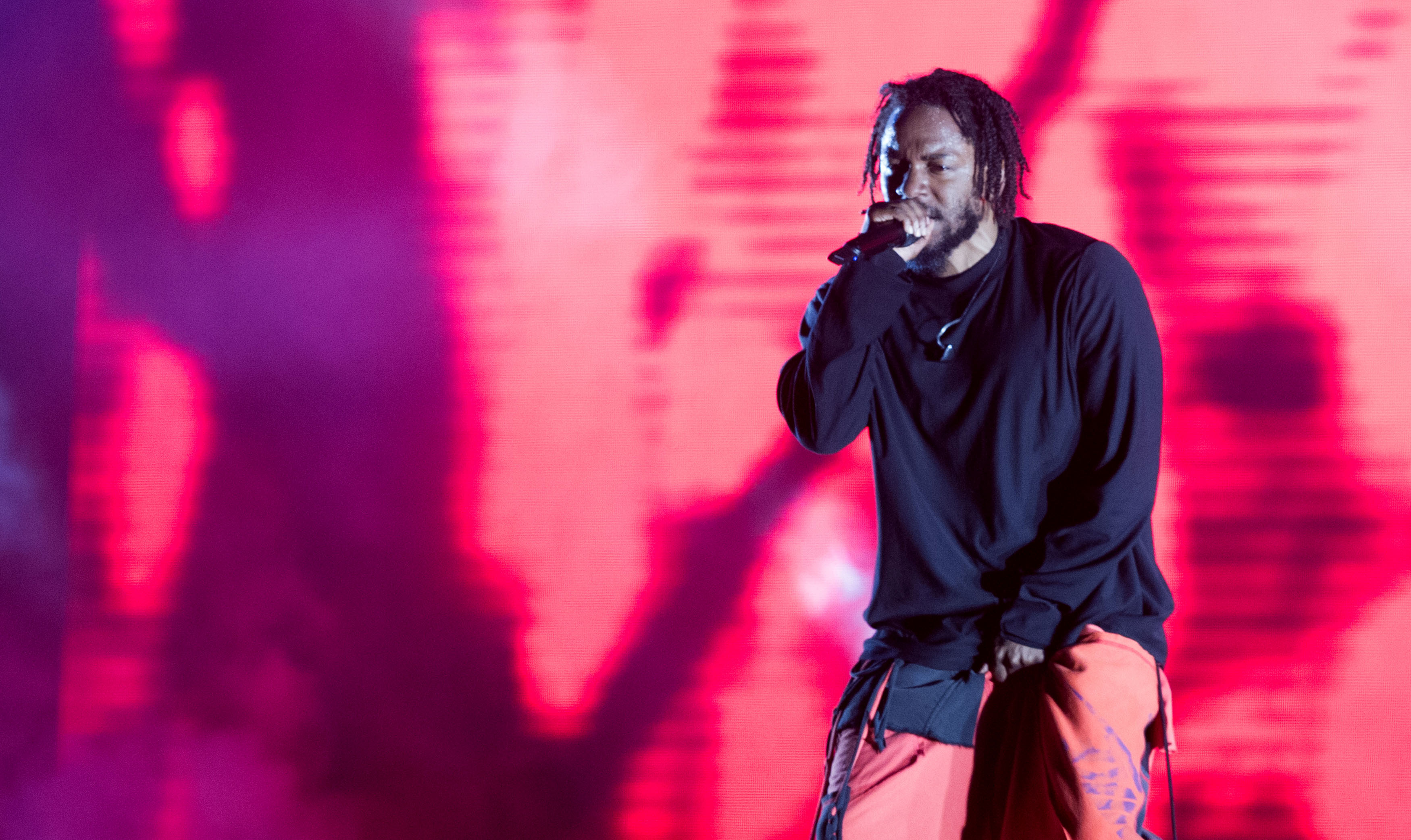 Kendrick Lamar rapped: 'Everyone inside your team is whispering that you deserve it' in 6:16 in LA