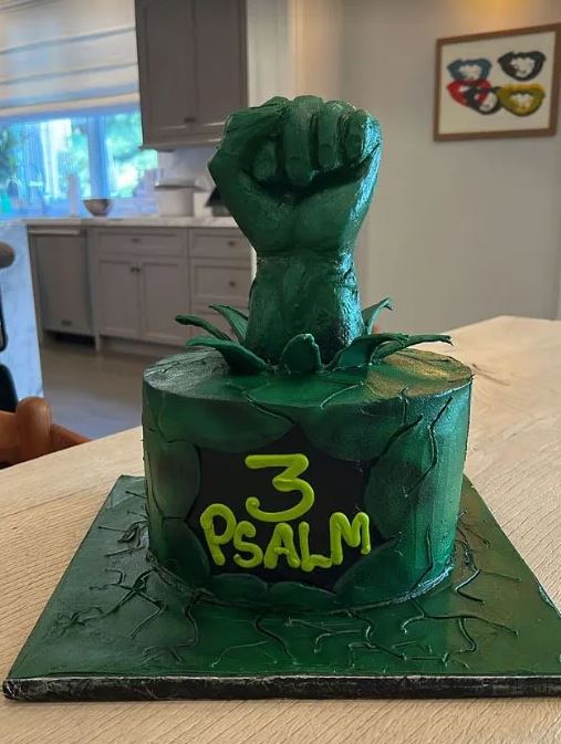 Psalm celebrated his third birthday like an Avenger, as his mom went all out with a Hulk-themed bash