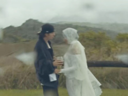 The couple could be seen embracing in the video