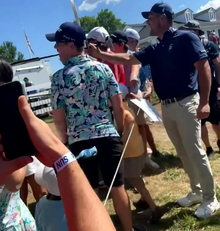 DeChambeau yelled at the unscrupulous individual who ran away with the ball