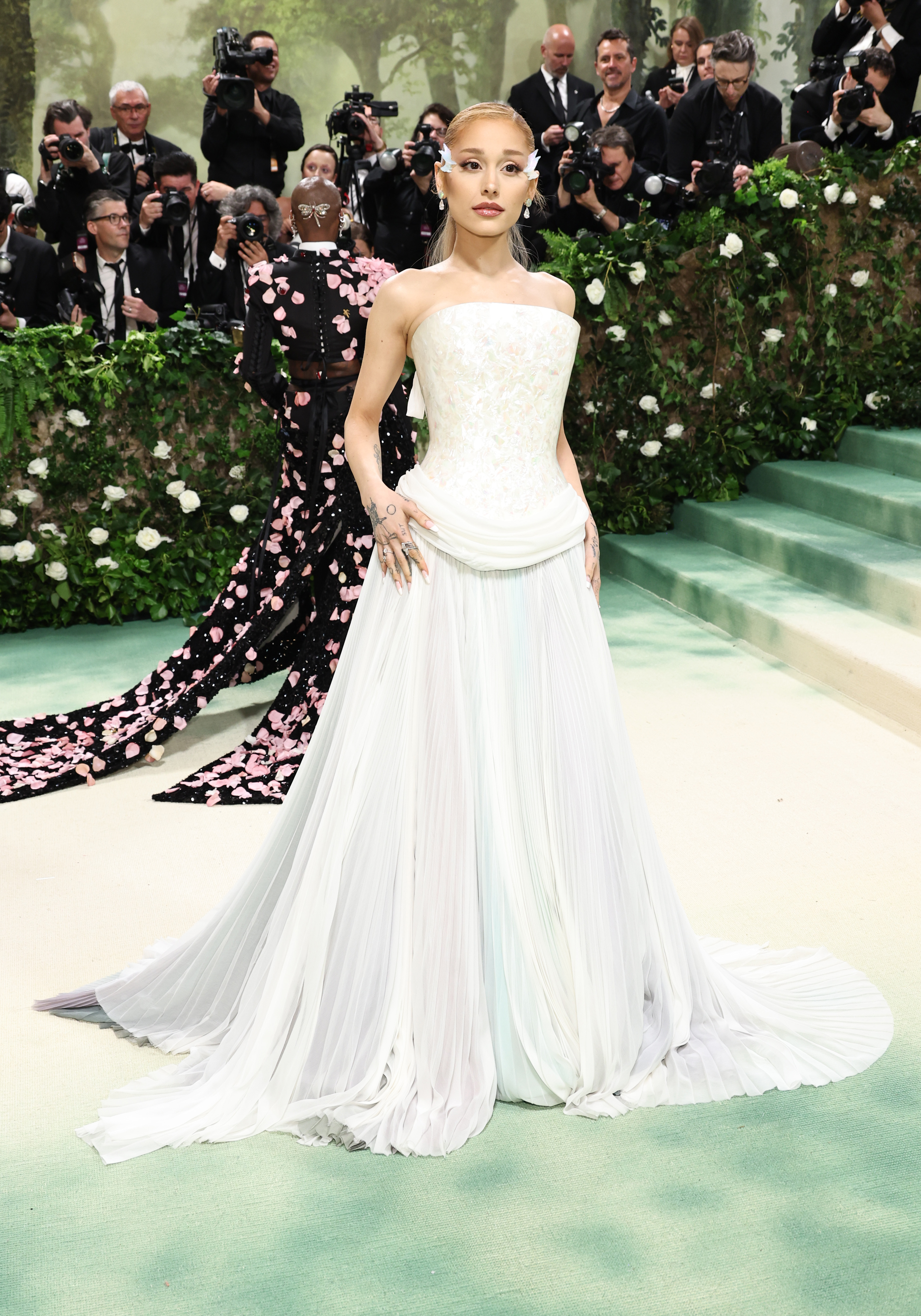 Ariana showed off her white dress at the 2024 Met Gala