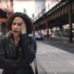Eden (Ilana Glazer) having a shocked moment by the subway