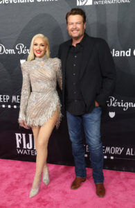 Blake Shelton - seen here with wife Gwen Stefani- wowed fans with a photo of his mom