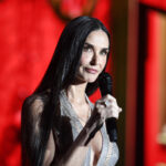 Demi Moore scolded an audience member while introducing Cher at the amFar Cinema Against AIDS gala
