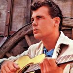Duane Eddy, Rock & Roll Hall of Fame Guitarist, Dead at 86