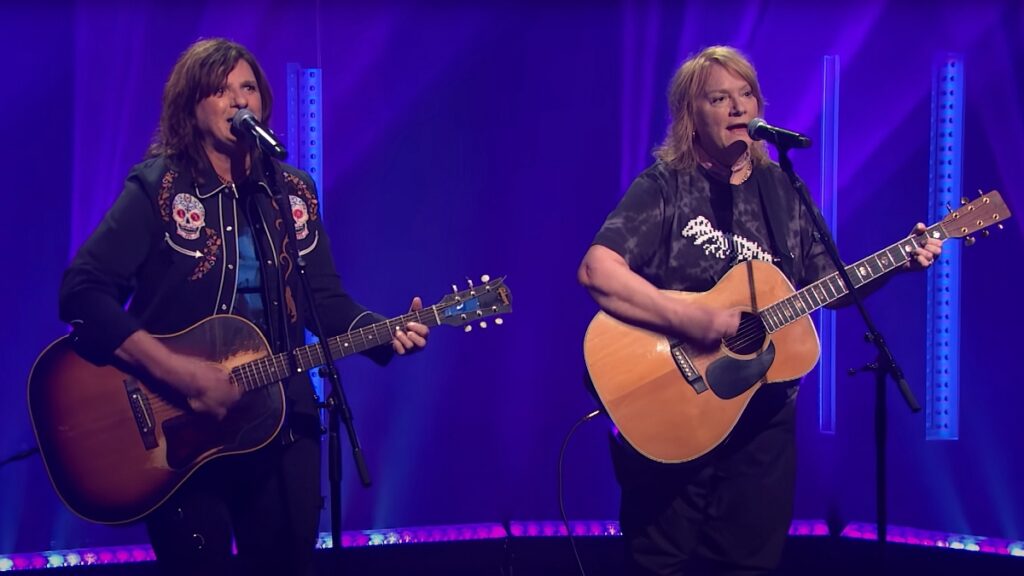 Indigo Girls Perform "What We Wanna Be" on Seth Meyers