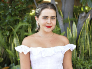 Over the weekend, actress Mae Whitman shocked fans by announcing that she was expecting her first child