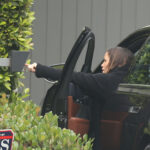 Jennifer Garner drove in her car to visit her ex-husband Ben Affleck