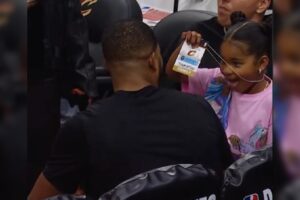 khloe-kardashian-brings-kids-to-watch-dad-tristan-thompson-play-for-the-first-time-in-sweet-video