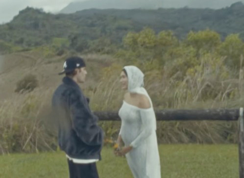 Hailey and Justin had their secret vow renewal in Kilauea, Hawaii