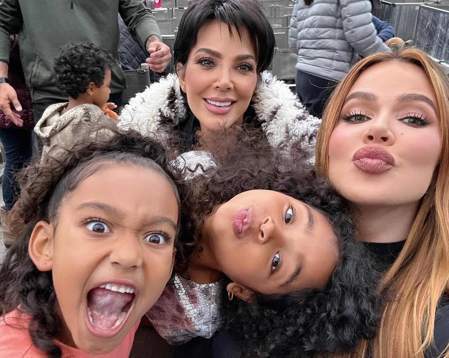 Kris was recently seen sporting her blinding white teeth in a selfie with her daughter and two of her grandkids last week