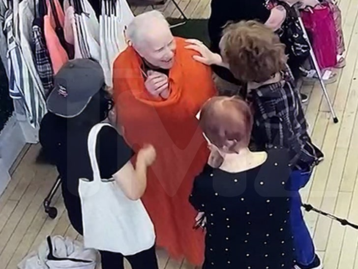 Video Shows Richard Dreyfuss Trying on 5 Dresses Before Anti-Trans Rant ...